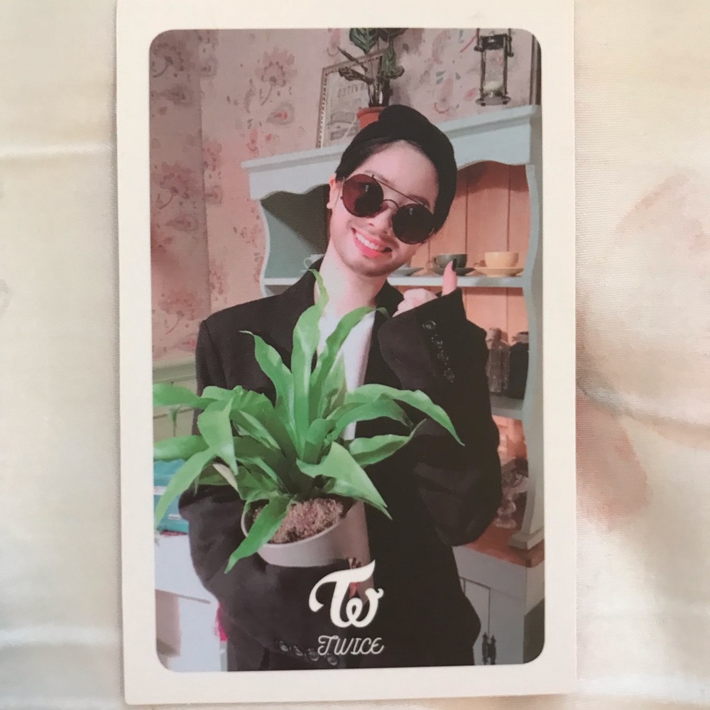 Dahyun what is love photocard💘